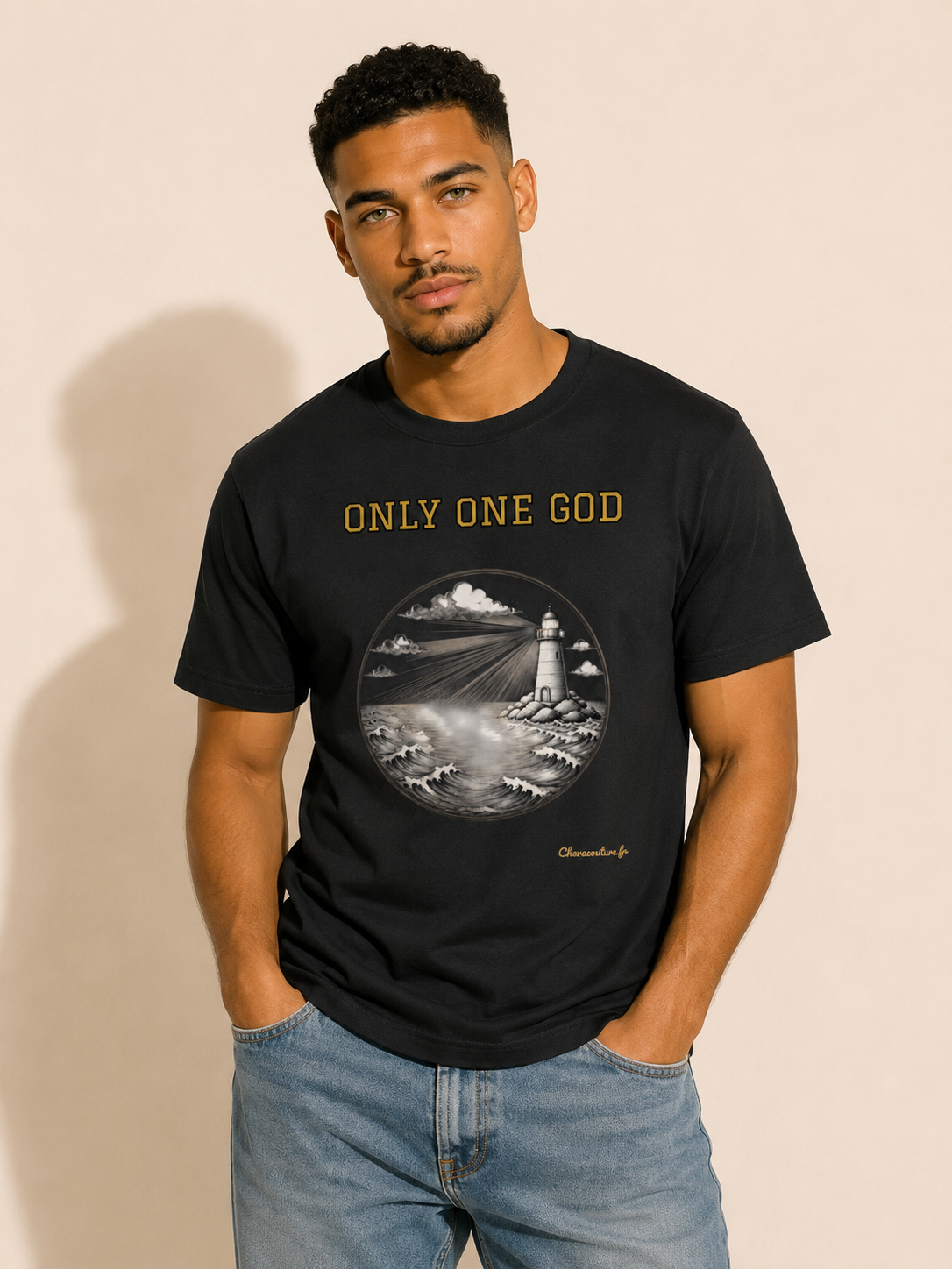 T-shirt Only One GOD (unisexe)